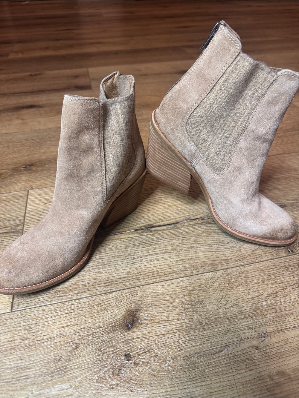 Sofft Suede Chelsea Ankle Boots in Taupe Beige